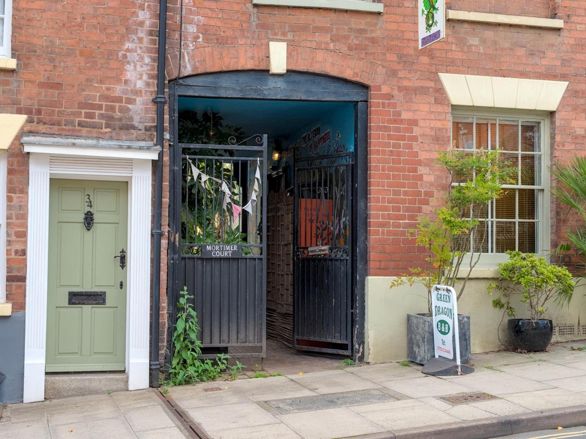 The Lilley Pad In Ludlow Cosy, Central, Perfect For Couples, Netflix & Parking Permit المظهر الخارجي الصورة